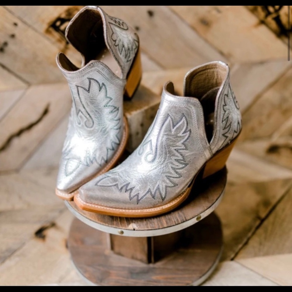 Ariat Booties